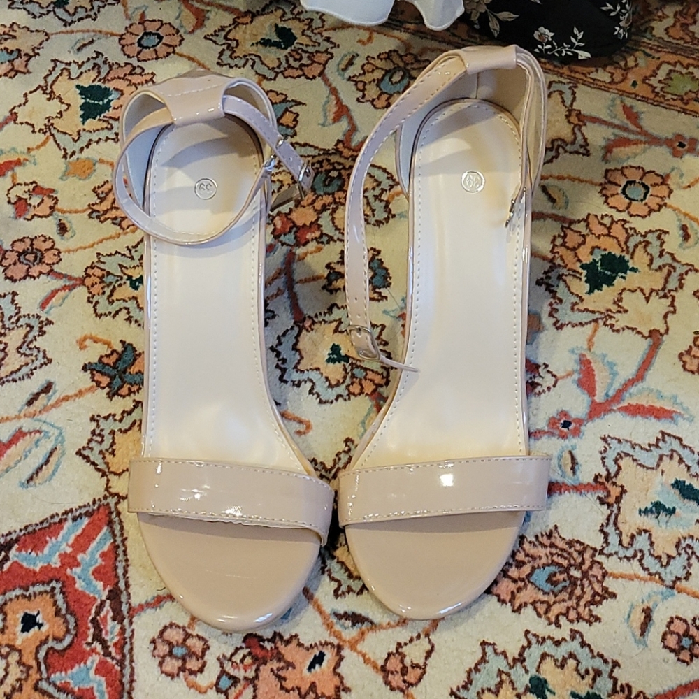 Light blush heels